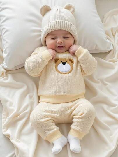 SHEIN 新生儿两件套，小熊印花针织圆领长袖上衣和裤子，舒适，秋冬