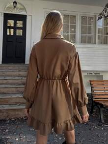 Elyressa Robe courte élégante à col volant de couleur unie