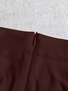 Franclia 圣诞纯色修身喇叭短裤，真口袋，收腰设计，3D荷叶边装饰，拉链，纽扣，节日/度假/优雅/休闲/通勤/简约/性感/时尚女士喇叭短裤，春夏棕色荷叶边短裤 - 咖啡棕 - 查看 6