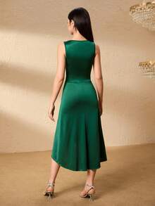 Elegant Elegant Luxurious Dark Green Sleeveless V-Neck Ruched Waist Slim Pleated Dress, Suitable For Teenagers (Girls) - Dark Green - View 2