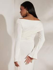 Opulessa Solid White Color V-Neck Long Sleeve Fitted Dress For Women, Vacation, Elegant Party Outfits, Luxury Evening Dresses For Weddings, Christmas , New Year, Thanksgiving Outfits, Winter Clothes, Rehearsal Dinner Dress White, Chic White Long Sleeve Dress