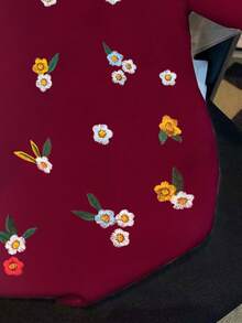 Resyla Plus Size Women's Floral Embroidered Round Neck T-Shirt, Summer - Red - View 3