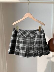 Comfortcana Plus Size Brown Plaid Mini Skirt, Suitable For Music Festivals - Black and White - View 2