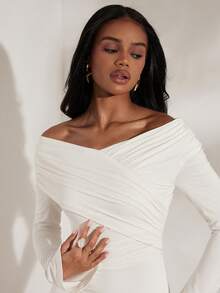 Opulessa Solid White Color V-Neck Long Sleeve Fitted Dress For Women, Vacation, Elegant Party Outfits, Luxury Evening Dresses For Weddings, Christmas , New Year, Thanksgiving Outfits, Winter Clothes, Rehearsal Dinner Dress White, Chic White Long Sleeve Dress