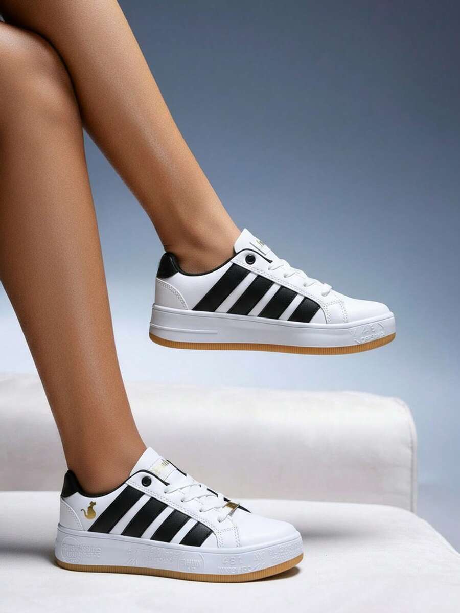 Tenis para hombre piel sintética cosida franjas clásicas, punta redonda, cordones clásicos, suela plana antideslizante, estilo urbano casual, uso diario y escolar, zapatillas - Blanco y Negro - Ver 1