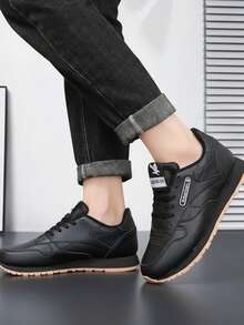 Tenis para mujer piel sintética negra cosido, punta redonda, cordones clásicos, suela plana antideslizante, estilo vintage urbano, uso diario y paseo, zapatillas - Negro - Ver 3