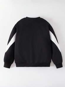 男童休闲字母印花拼色圆领卫衣，适合秋冬季