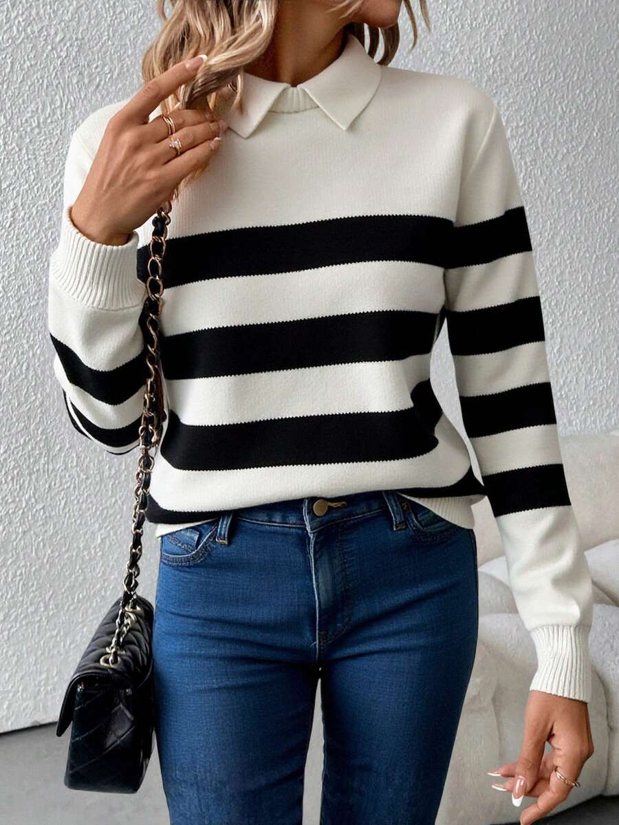 Maglione senza tempo a righe con colletto, con un audace motivo bianco e nero, per uno stile preppy e sofisticato