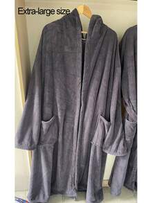 SHEIN 1pc Coral Fleece Solid Color Plush Unisex Adult Student Wearable Bathrobe, Plush Robe, Absorbent & Soft, Suitable For Home, Adult, Student, Bathing - Dark Grey - View 8