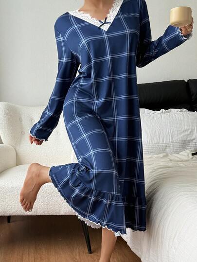 SHEIN 女士藏蓝色格子印花荷叶边蕾丝V领蝴蝶结超柔软薄款牛奶丝长袖睡裙，休闲舒适，可作中长连衣裙穿着，适合圣诞节、秋季和冬季，宽松睡裙