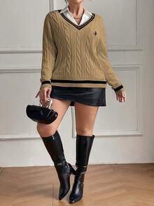 Elenzga Suéter feminino plus size com decote em V profundo, manga comprida, torcido, casual, estilo universitário, bordado, patchwork preto e branco, solto, pulôver - Caqui - Ver 4