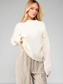 MISSGUIDED كنزة صوفية صوفية سميكة بياقة طاقم، أكمام طويلة، دافئة للشتاء، بتصميم واسع، قطعة علوية مصنوعة من الصوف للفصول الباردة - أبيض - مشاهدة 1