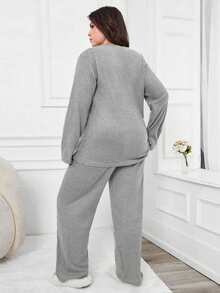 2Pcs Plus Cotton Heart Embroidery Detail Long Sleeve Shirt And Long Bottoms PJ Set - Light Grey - View 2