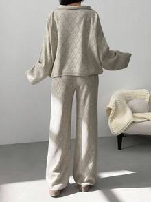 EURMUSE 女士格纹提花高领两件套毛衣和裤子套装 - 米色 - 查看 2