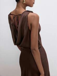 ATUI Studio Women's Party Gathering Elegant Fashion Sexy Backless Halter Neck  Sexy Minimalist Solid Brown Neckline Sleeveless Dress, Christmas Party Dress, New Year Outfit,Elegant Dresses For Party,Wedding Guest Dress,Brown Dress, Christmas Outfit For Women,New Year Look,Party Outfit ,Thanksgiving Outfits, Effortless Chic Essential, Casual Versatile Business Wear, Old Money Aesthetic, Minimalism Essential - Coffee Brown - View 5