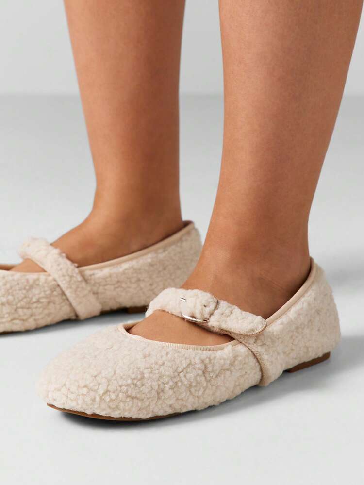 MISSGUIDED Cozy Textured Mary Jane Ballet Flats With Buckle Closure Slip Resistant Sole