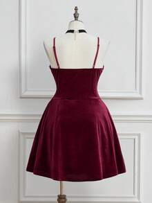 ROMWE Christmas Plus Size Solid Color Vintage Romantic Gothic Lace Design Velvet Dress - Burgundy - View 2