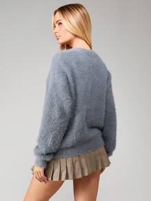 MISSGUIDED 毛绒纽扣前V领长袖开衫，适合秋冬舒适分层穿着 - 灰色 - 查看 2