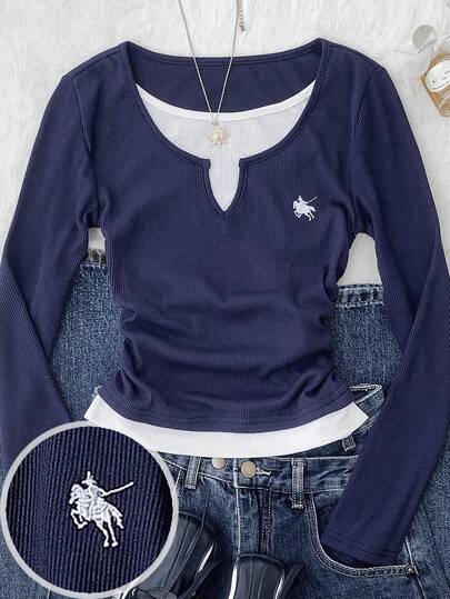 Tween 女童海军蓝和白色拼接腰部褶饰贴身小徽标图案长袖针织休闲 T 恤