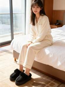 Botas de nieve retro de felpa para mujer 2025 otoño nuevos zapatos de algodón de moda de suela gruesa botas casuales versátiles - Negro - Ver 4