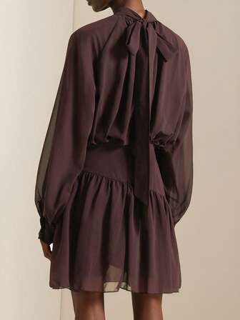 SHEIN Veneréa Höst Ny Volangklänning Med Tryck Långärmad Midja Och Åtsittande