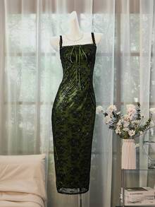 SHEIN Unity Vestido casual de mujer con cuello de encaje, volantes en el busto, cordón en la cintura y abertura lateral - Verde Oscuro - Ver 1