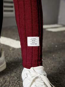 标语贴片落肩连帽T恤和紧身裤 - 酒紅色 - 查看 3