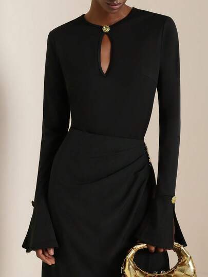 SHEIN Veneréa Camiseta elegante y minimalista de mujer decorada con botones de metal, para otoño/invierno