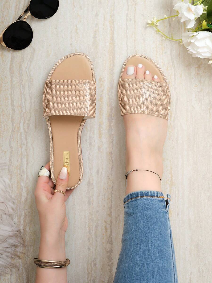 Sandalia plana con brillos, sandalia cómoda mujer, sandalia elegante verano, sandalia fresca casual, sandalia con detalle brillante. - Beis - Ver 1