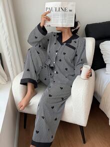 Napfluff CURVE Napfluff CURVE 大码撞色领荷叶边爱心条纹长袖上衣和裤子睡衣套装，曲线身材睡衣套装，爱心印花睡衣，爱心睡衣套装，两件套睡衣，舒适套装，秋冬服装 - 彩色 - 查看 3