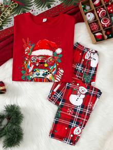 SHEIN 圣诞节幼儿男孩可爱有趣的圣诞帽、圣诞树、游戏机印花、优雅雪人、格子长裤、长袖休闲舒适圆领两件套睡衣套装 - 紅色 - 查看 5