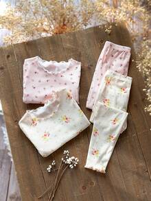 SHEIN 4件套少女花卉和熊印花针织休闲T恤和裤子家居服套装花卉睡衣套装女童睡衣套装睡衣套装 - 彩色 - 查看 10