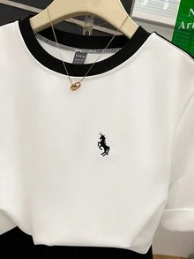 GlowEve 女士时尚休闲运动风刺绣撞色条纹圆领宽松T恤和高腰抽绳斜口袋宽松休闲运动短裤2件套 - 黑與白 - 查看 5