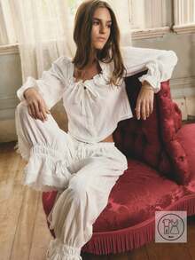 Aralina 圣诞感恩节睡衣女装两件套，包括一件长袖荷叶边蕾丝细节纽扣上衣（可系带）和一条宽松长裤，配套睡衣，可爱睡衣，冬季服装 - 白色 - 查看 1