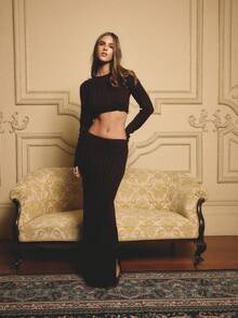 Aralina Conjunto de dos piezas de top corto de manga larga de punto acanalado y falda larga elegante para otoño e invierno para mujeres - Marrón - Ver 7