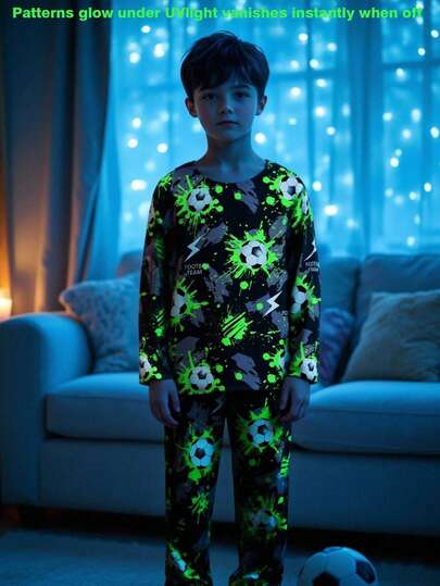 2 Piece Sets Snug Fit Night Wear Kids Tween Boys Pajama Set, Glow-In-The-Dark Football Print Black Round Neck Top With Full Print Shorts, Casual Comfortable Loose Fit Loungewear, 2 Pieces Snug Fit  Tight Fit Pajama Boys Soccer Pajamas Fall Winter .This Product Requires UV Light Exposure To Glow.