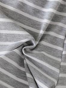 SHEIN Baby Girls Adorable Grey Striped Romper With Red Heart Embroidery Round Neck Ruffle Flounce Sleeves And Short Length Polyester Outfit - Grey - View 3