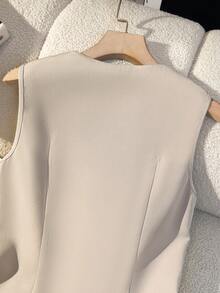 GlowEve 1 件女式无袖纯色前扣优雅衬衫，夏季 - 杏色 - 查看 3