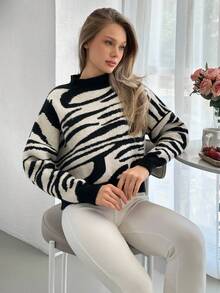 EURMUSE 女式立领黑白斑马纹毛衣 - 黑與白 - 查看 6