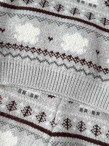 SHEIN Playful Pals 男婴休闲、时尚、简约可爱的灰色 Fair Island 针织圆领长袖毛衣，饰有小羊图案和条纹针织长裤，适合日常生活、旅行、度假、居家和托儿所穿着。 - 淺灰色 - 查看 5