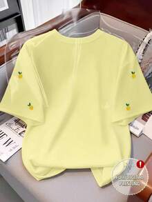 Franclia Camiseta casual de mujer con estampado de limón, camiseta gráfica con patrón de limón bordado falso de cuello redondo y estampado digital todo sobre - Amarillo - Ver 2