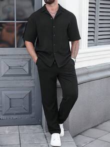 Manfinity Homme Plus Size Men's Checkered Cuban Collar Jacquard Short Sleeve Shirt + Elastic Waist Pants, Ideal Casual Outfit For Vacation, Dining, Dating, Home Or Office