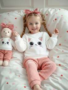 SHEIN 2 pezzi/set Pigiama morbido in pile con ricamo di gatto e cuore, manica lunga girocollo, top a contrasto caldo e pantaloni con coulisse, abbigliamento da notte autunno/inverno - Rosa Baby - Visualizzare 6