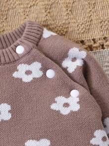 SHEIN 女婴碎花图案圆领长袖提花毛衣，冬季圣诞节万圣节毛衣秋季套头衫 - 卡其色 - 查看 6