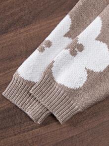 SHEIN 休闲可爱女宝宝套装。灰色卡其色，饰以花朵图案。针织高领长袖毛衣+针织阔腿长裤。两件套。柔软舒适。适合日常、各种场合，包括旅行、度假、居家、幼儿园和派对。春、秋、冬三季百搭服装。节日庆典。女童套装。 - 卡其色 - 查看 6