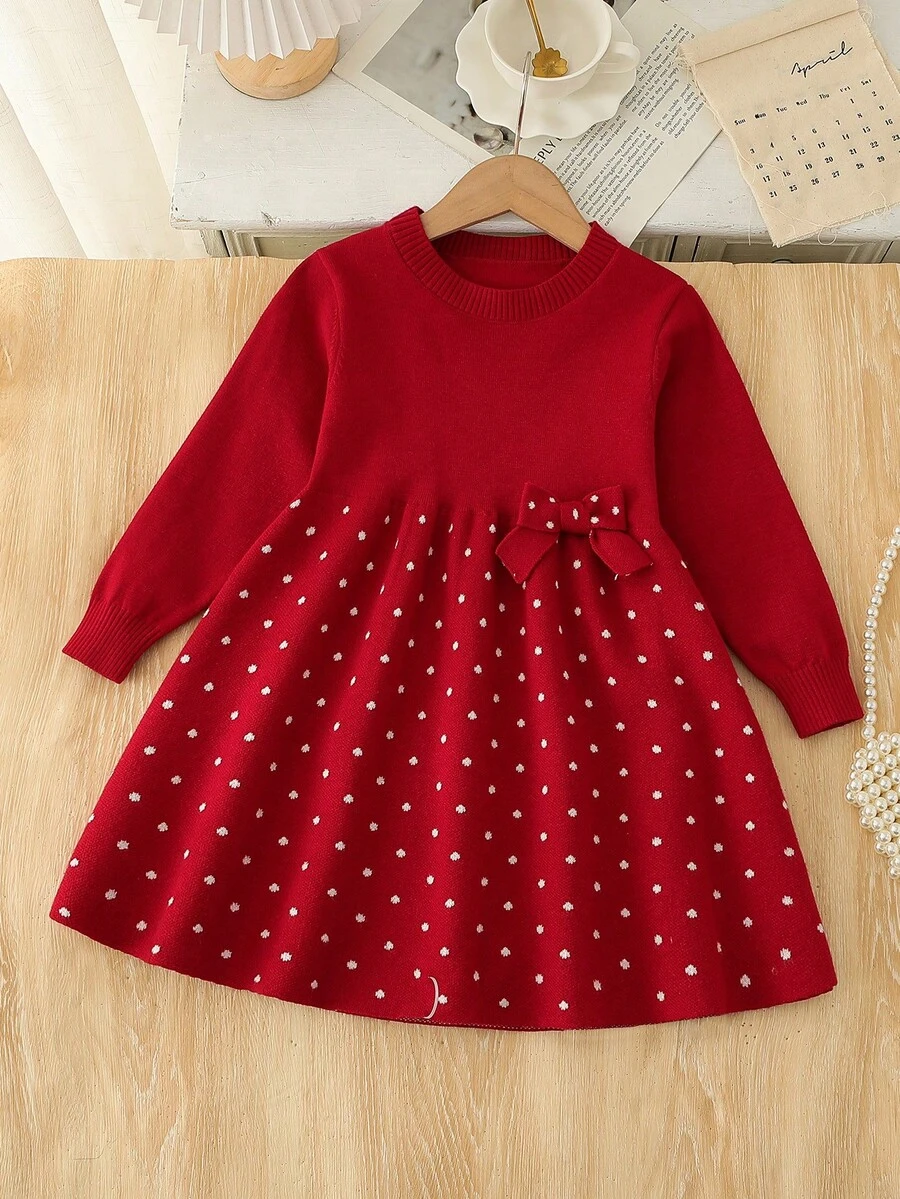 SHEIN Vintaside Kids 少女针织毛衣裙，新品上市。灰白拼色，可爱活泼的风格，柔软舒适的灰色面料，针织设计。适合秋冬穿着。精湛的工艺提升整体品质。优质柔软舒适面料，持久穿着。适合居家、外出、休闲、商务、节日和派对穿着。