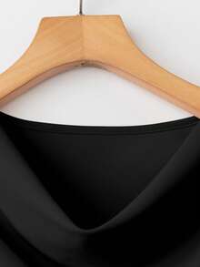 SHEIN Clasi 女士优雅通勤纯色荷叶边领衬衫和裙子两件套 - 黑色 - 查看 5