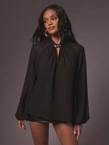 Hauture 女式性感黑色褶饰高领灯笼长袖衬衫，带有时尚金属装饰 - 黑色 - 查看 6