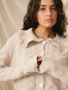 Aralina Cardigan a maniche lunghe in maglia traforata con colletto arricciato alla Peter Pan e bottoni, cardigan girocollo carino autunnale, maglione caldo - Beige - Visualizzare 5