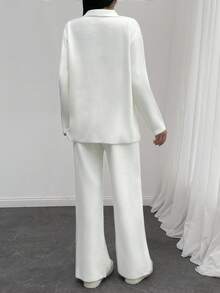 EURMUSE Bộ quần áo len cardigan cài nút kim loại màu vàng nguyên khối nhỏ nhắn + quần len trơn mùa đông phù hợp cho trang phục thường ngày và thanh lịch - Màu be - Xem 2